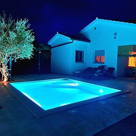 Villa Nevera Омишаль Экстерьер фото